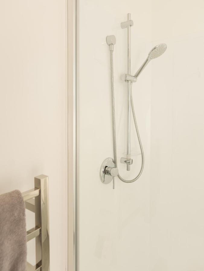 شقة Entire Unit - 18 Rodman - Newly Furnished بحيرة تيكابو المظهر الخارجي الصورة